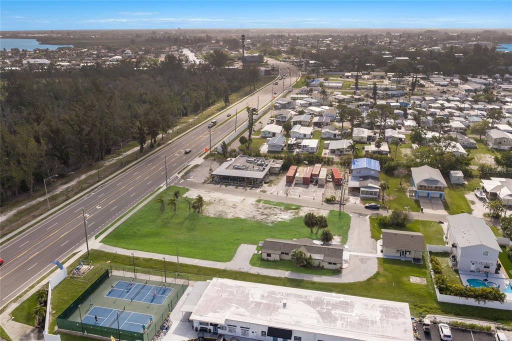 10601 Cortez Road West Bradenton, FL 34210 - Photo 4 of 5 a view of city and mountain
