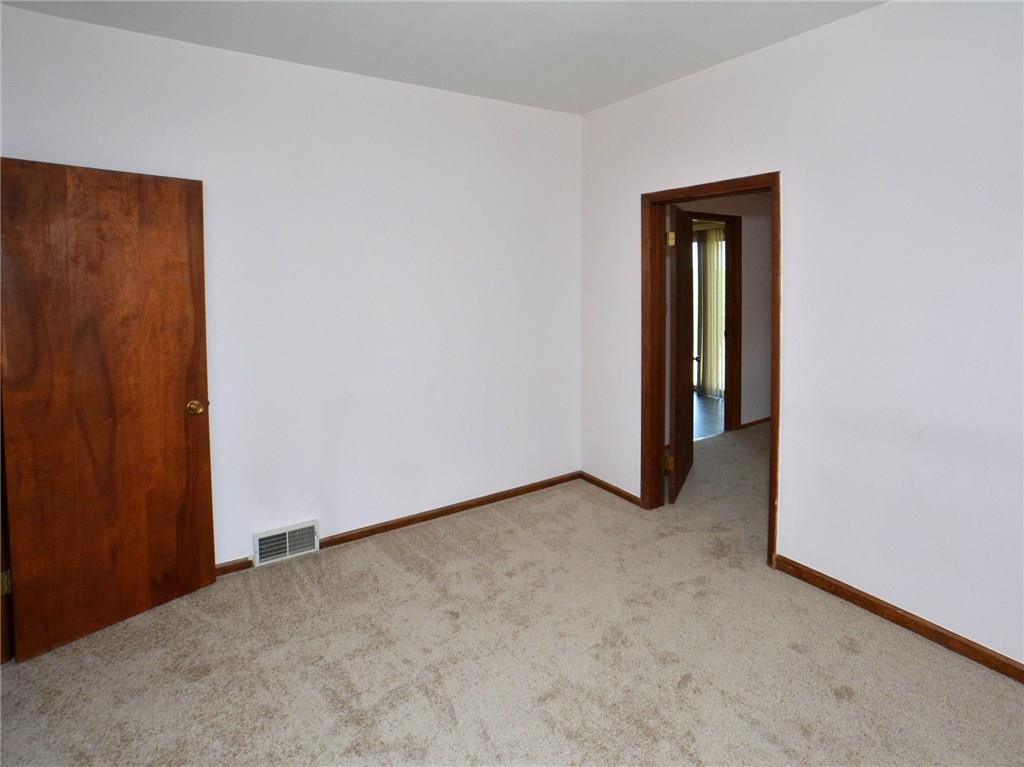 315 Jefferson Road Pittsburgh, PA 15235 - Photo 13 of 23 Gallery Image 13