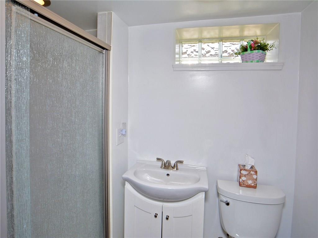 315 Jefferson Road Pittsburgh, PA 15235 - Photo 18 of 23 Basement bath