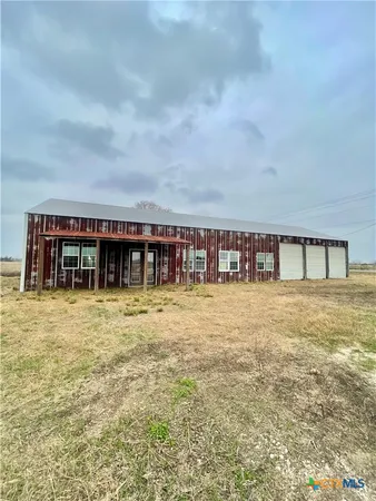 $199,000 | 218 Fm 710, Ganado, TX 77962