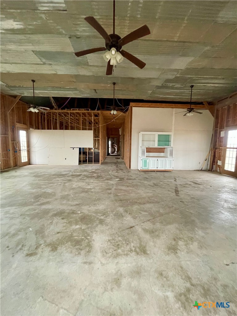 218 Fm 710 Ganado, TX 77962 - Photo 11 of 28