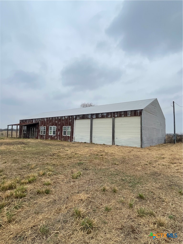 218 Fm 710 Ganado, TX 77962 - Photo 3 of 28