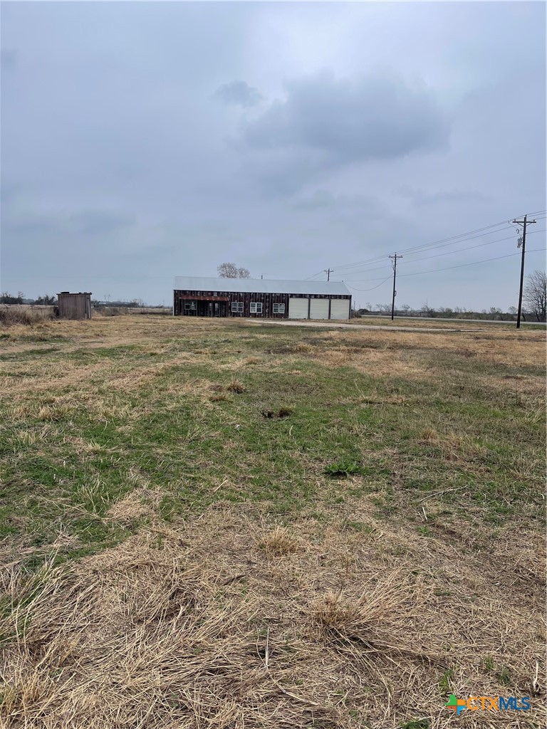 218 Fm 710 Ganado, TX 77962 - Photo 6 of 28