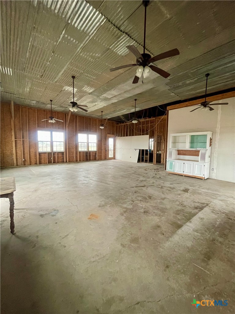 218 Fm 710 Ganado, TX 77962 - Photo 7 of 28