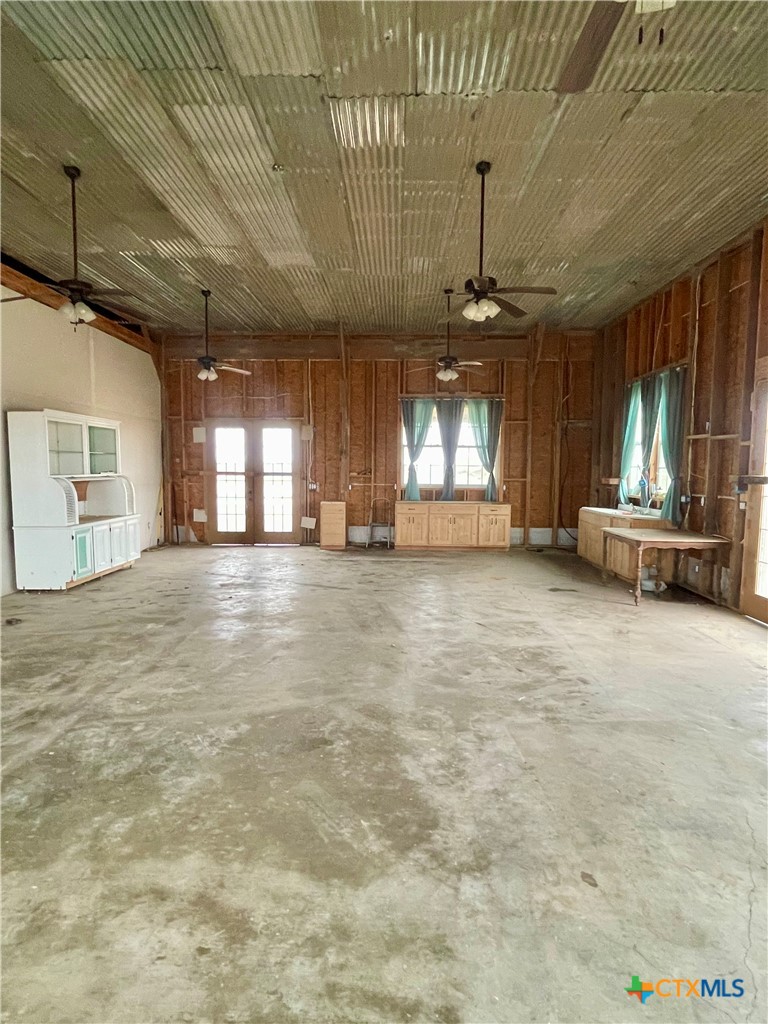 218 Fm 710 Ganado, TX 77962 - Photo 8 of 28
