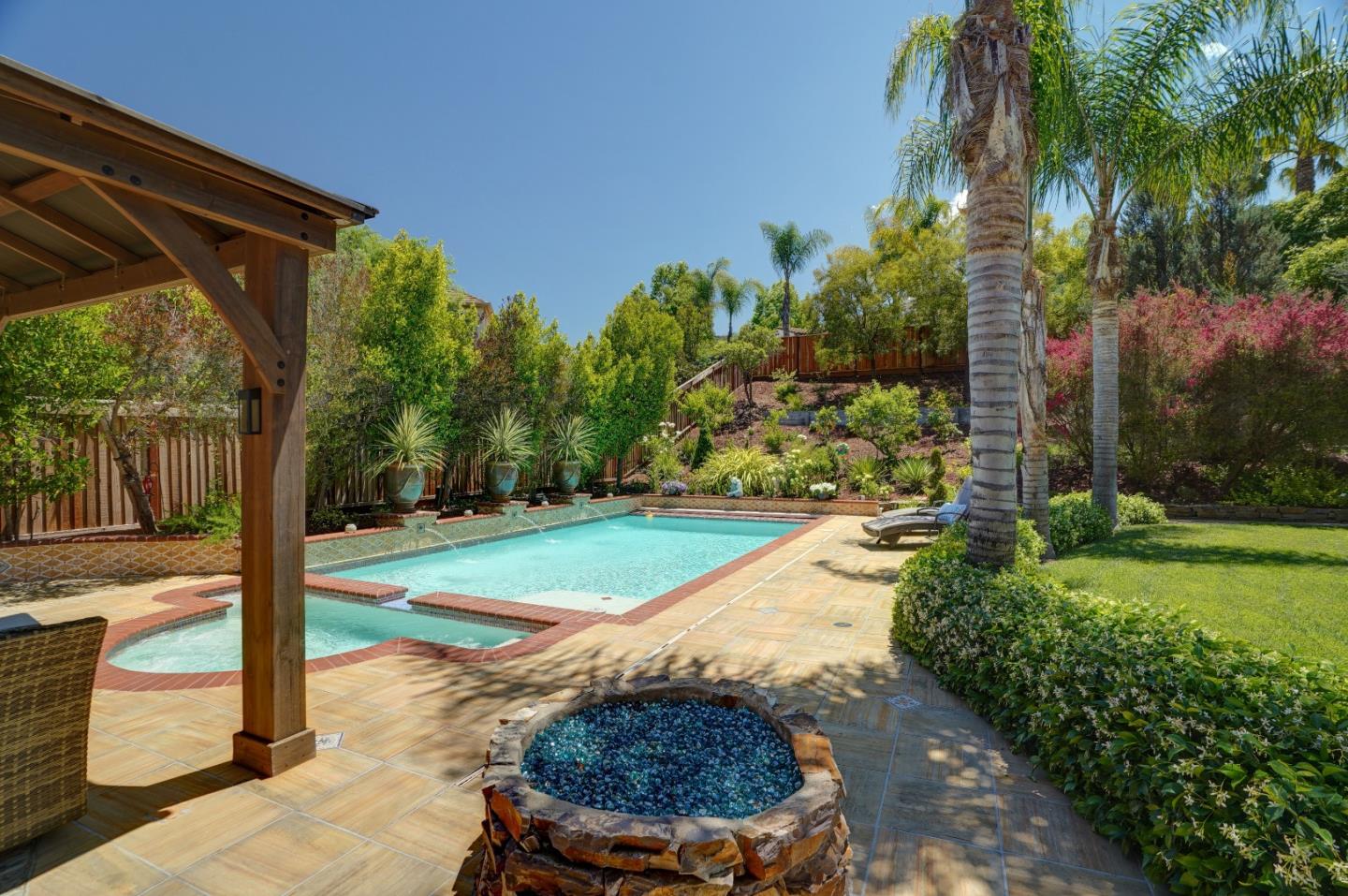 2860 Club Drive Gilroy, CA 95020 - Photo 66 of 87 a view of a backyard with potted plants