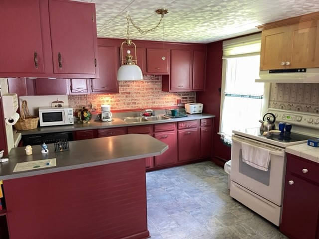 8 Liberty Street Rouses Point, NY 12979 - Photo 2 of 13 Gallery Image 2