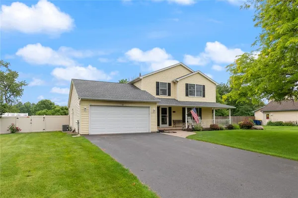 $299,900 | 2119 Stonehedge Drive, Ontario, NY 14519