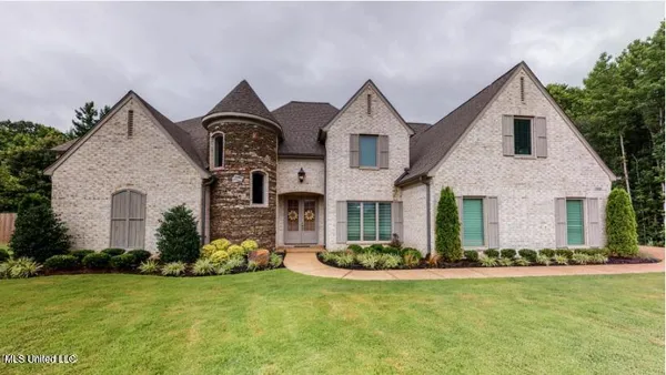 $854,400 | 9108 Honey Suckle Way, Hernando, MS 38632