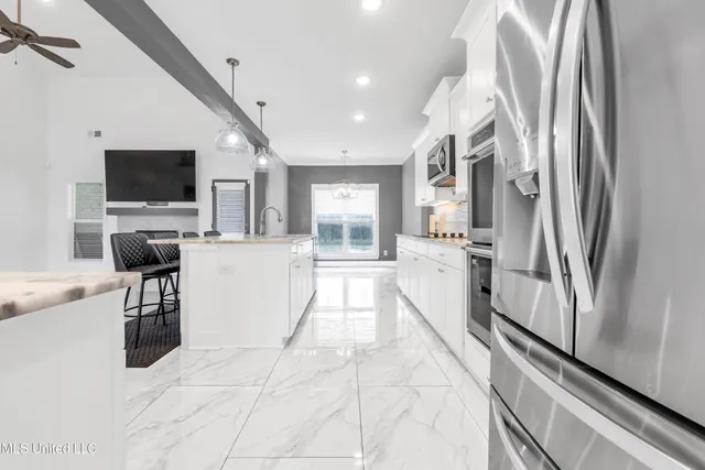 $854,400 | 9108 Honey Suckle Way, Hernando, MS 38632