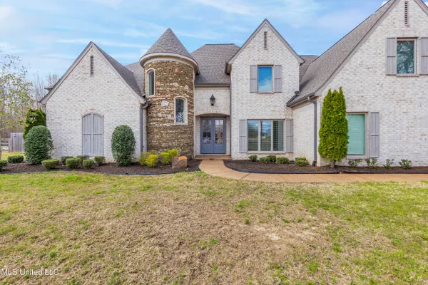$854,400 | 9108 Honey Suckle Way, Hernando, MS 38632