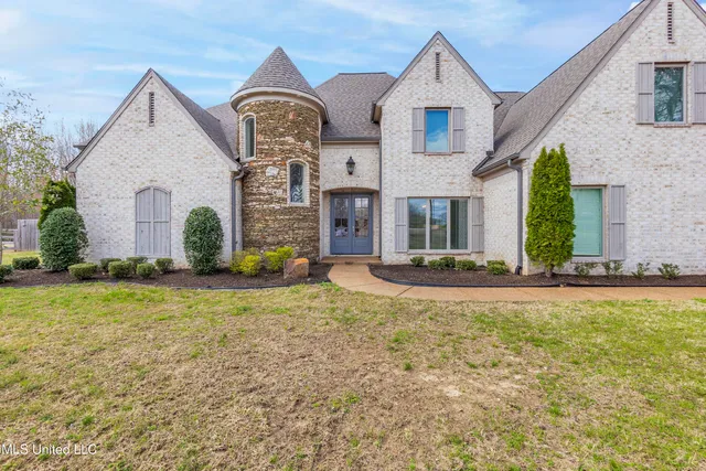 $854,400 | 9108 Honey Suckle Way, Hernando, MS 38632