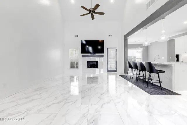 $854,400 | 9108 Honey Suckle Way, Hernando, MS 38632