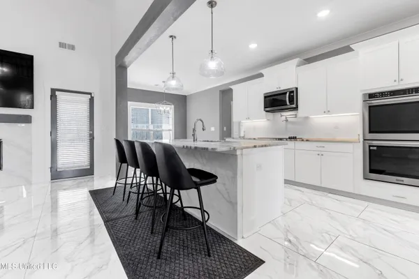 $854,400 | 9108 Honey Suckle Way, Hernando, MS 38632