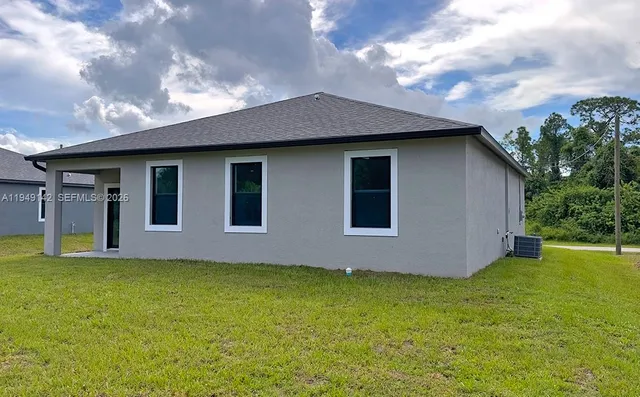 $1,900 | 8007 Vega Court, LaBelle, FL 33935