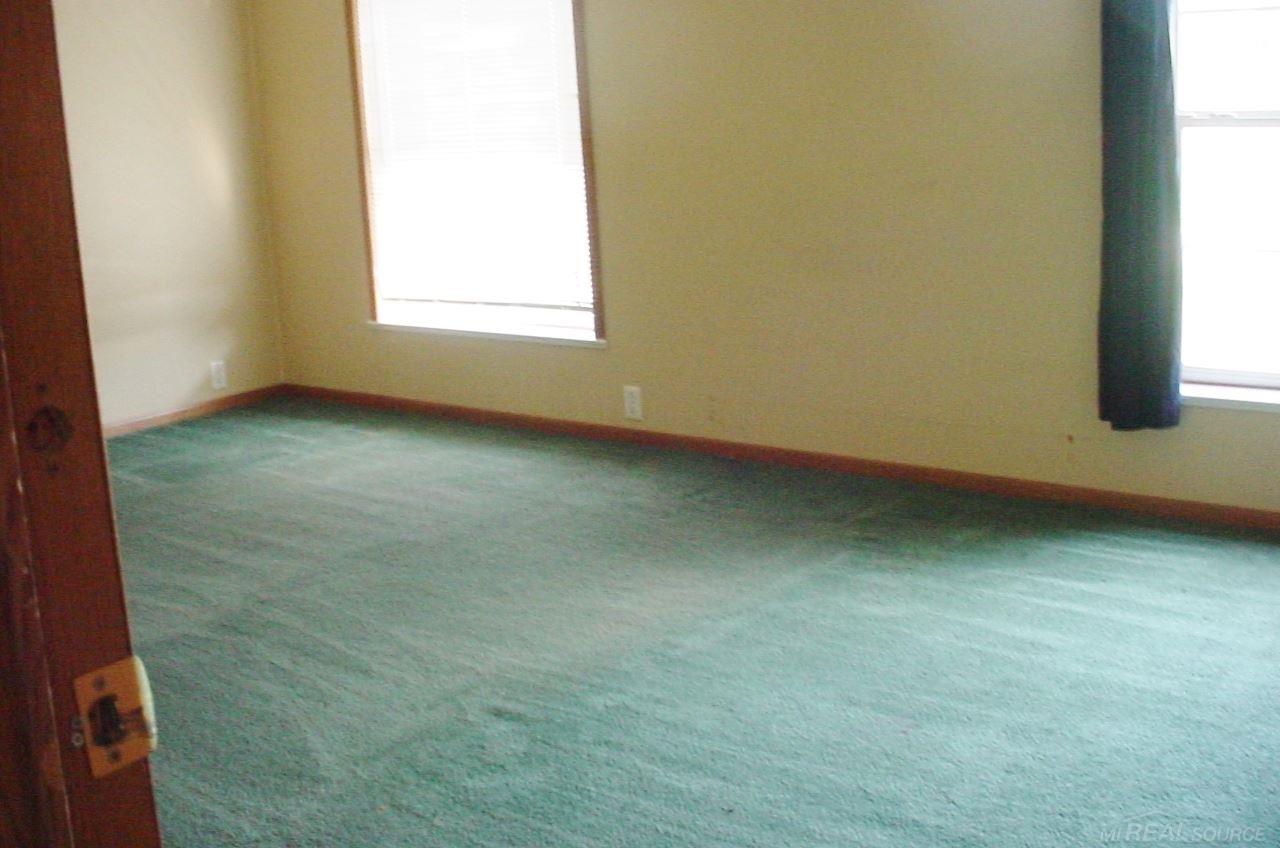 6453 Connell Road Yale, MI 48097 - Photo 7 of 37
