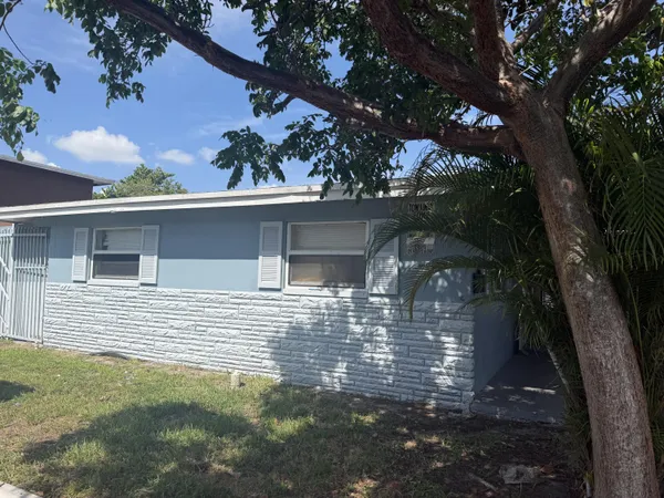 $2,700 | 1133 Northwest 7th Avenue, Unit 2, Fort Lauderdale, FL 33311