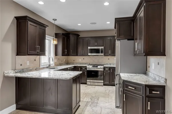 $699,900 | 6796 Rivera Way, Clarence, NY 14051