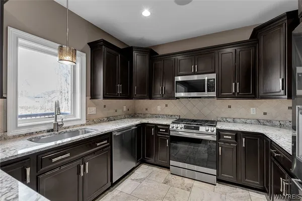 $699,900 | 6796 Rivera Way, Clarence, NY 14051