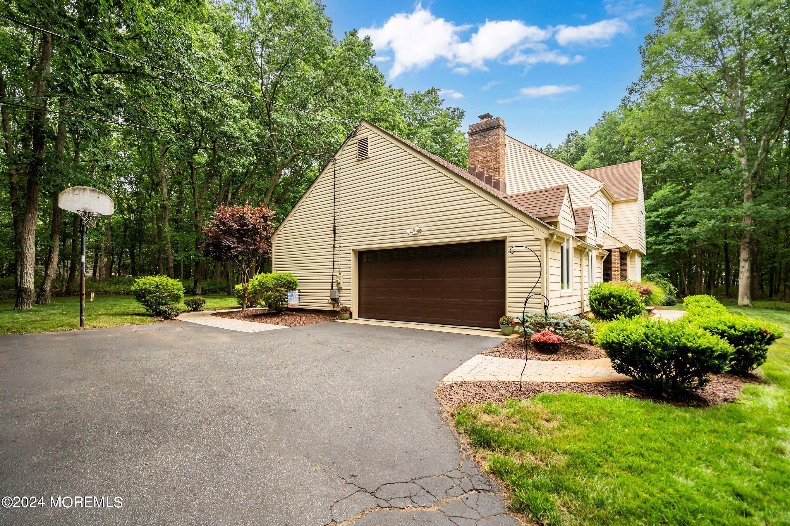 1 Amanda Lane Howell, NJ 07731 - Photo 4 of 43 05-Driveway and Garage