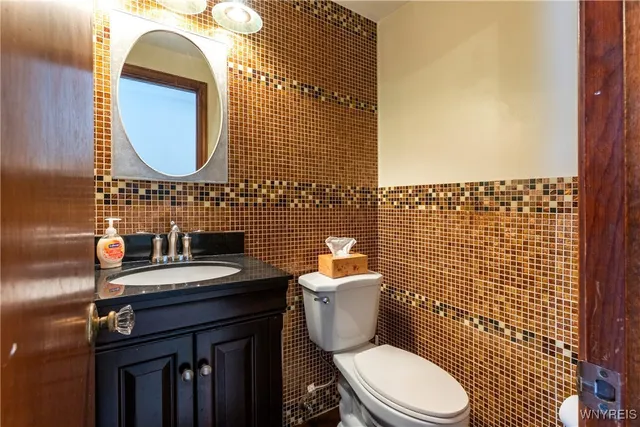 $525,000 | 60 Chapel Woods, Amherst, NY 14221