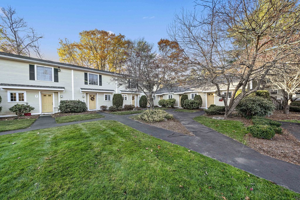 7 Nancy Road, Unit 9 Easton, MA 02375 - Photo 1 of 21 Gallery Image 1