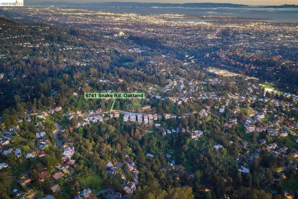 $995,000 | 6741 Snake Road, Oakland, CA 94611
