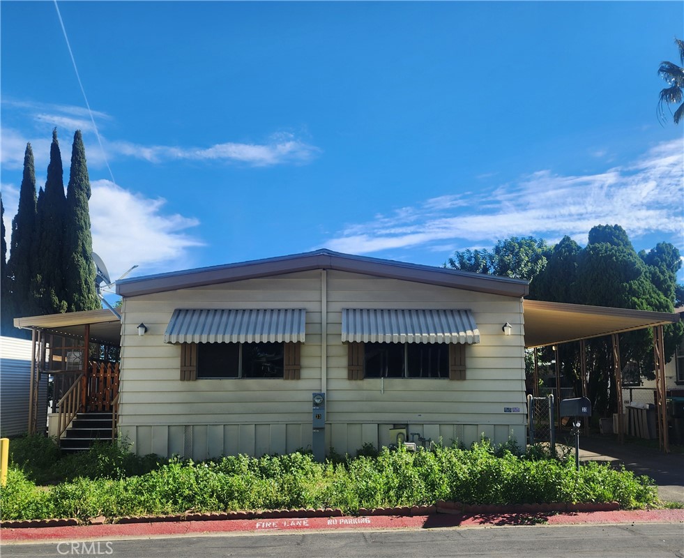995 Pomona Road, Unit 33 Corona, CA 92882 - Photo 1 of 11