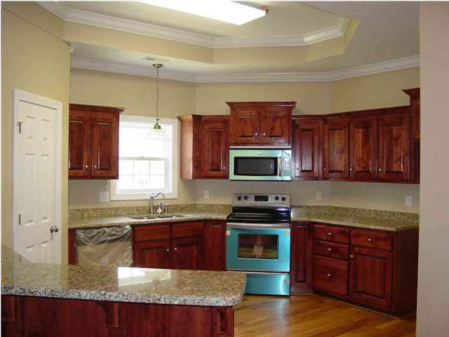 204 Victoria Place Oxford, AL 36203 - Photo 2 of 24
