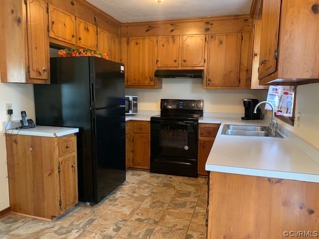 113 North Foxhill Road Richmond, VA 23223 - Photo 5 of 13 Step-saver kitchen with ample storage