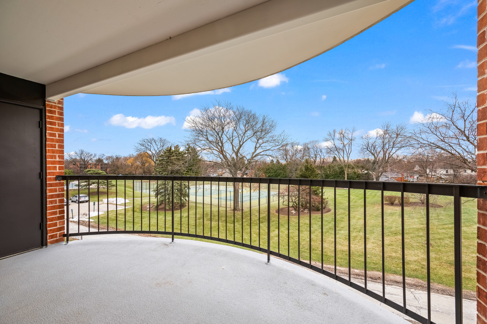 1415 East Central Road, Unit 306A Arlington Heights, IL 60005 - Photo 2 of 3