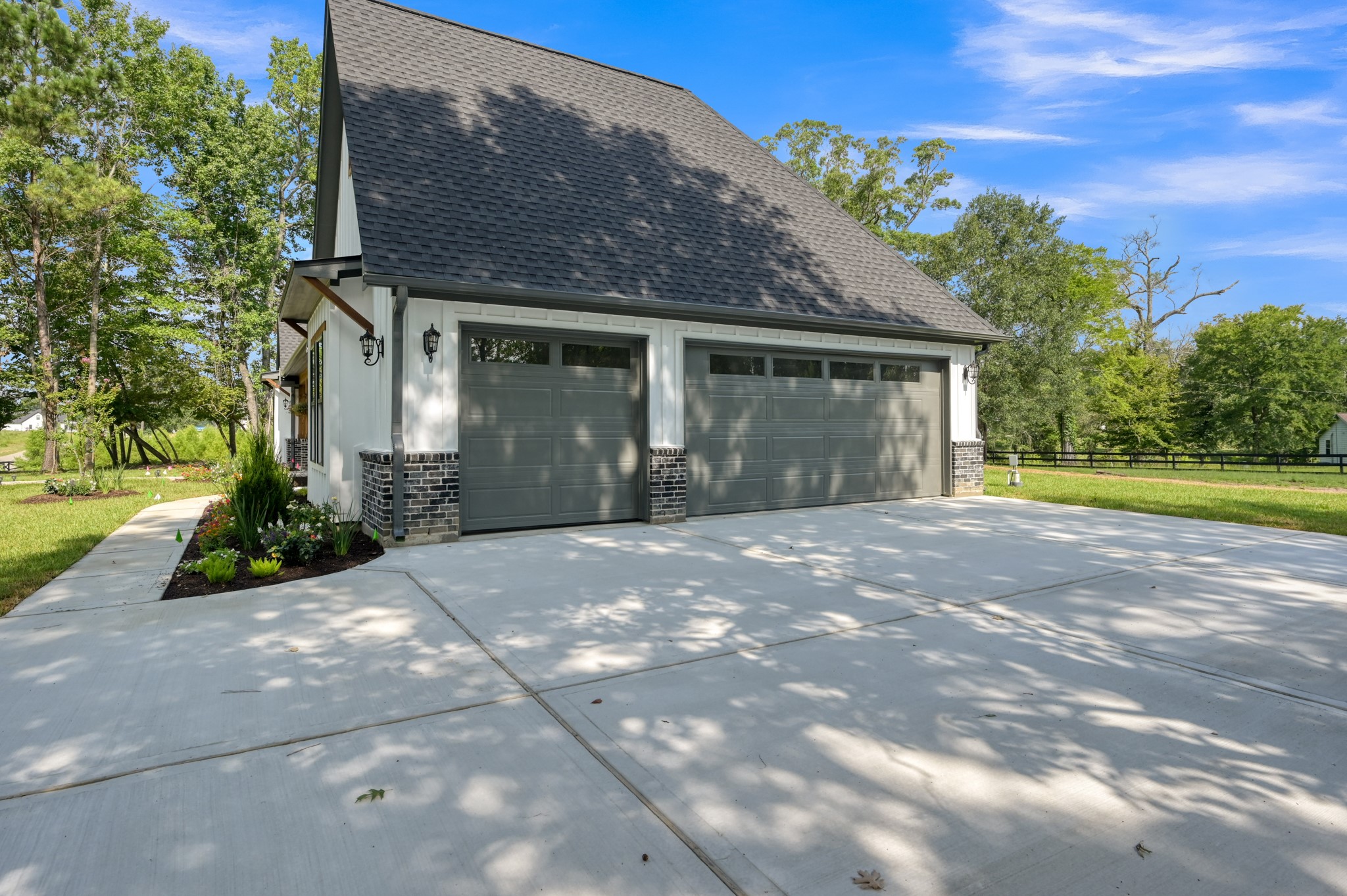 24816 Two Rivers Road Montgomery, TX 77316 - Photo 46 of 50 3 Car Garage