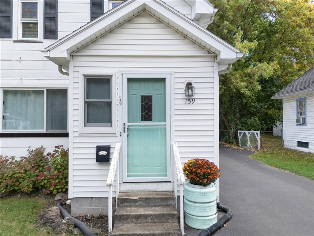 159 Forgham Road Greece, NY 14616 - Photo 5 of 49