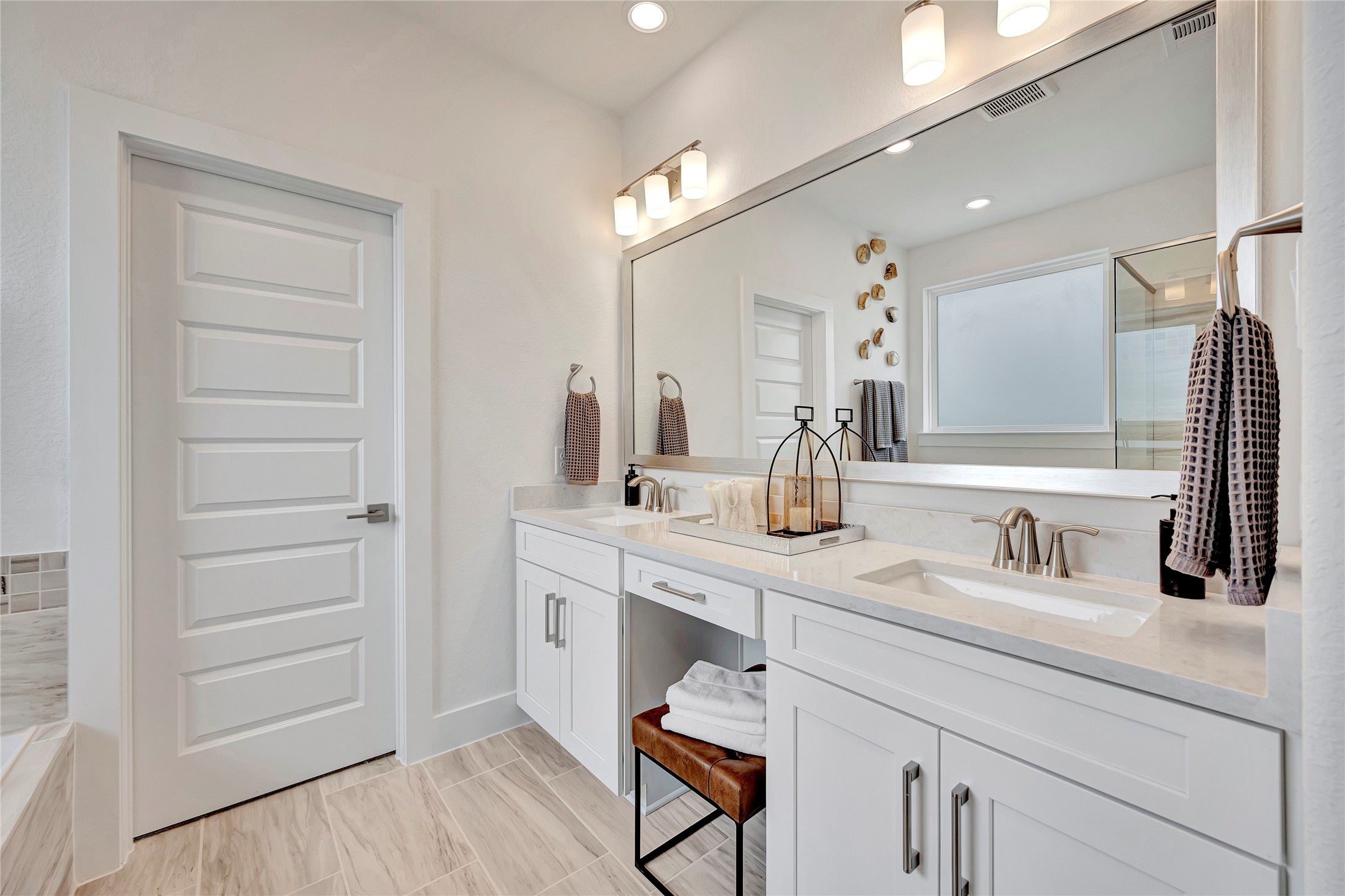 22651 Rice Flower Way Katy, TX 77449 - Photo 22 of 30 Photo is not of the actual home, but is an inspirational photo of builder’s model home and may depict options, furnishings, and/or decorator features that are not included