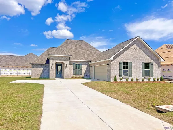 $332,453 | 42218 Blue Bay Drive, Ponchatoula, LA 70454
