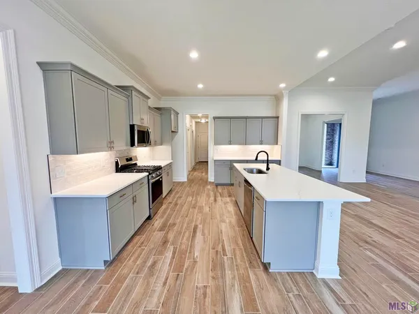 $332,453 | 42218 Blue Bay Drive, Ponchatoula, LA 70454