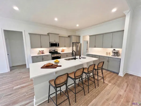 $332,453 | 42218 Blue Bay Drive, Ponchatoula, LA 70454