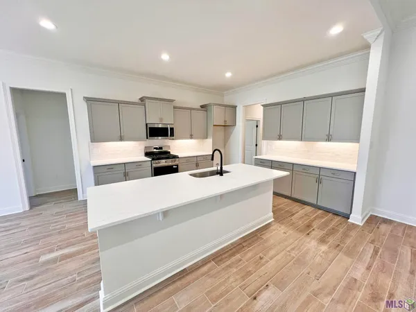 $332,453 | 42218 Blue Bay Drive, Ponchatoula, LA 70454