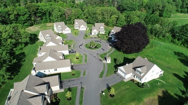 1 Patton Ridge, Unit 1 Hamilton, MA 01982 - Photo 4 of 5 Gallery Image 4