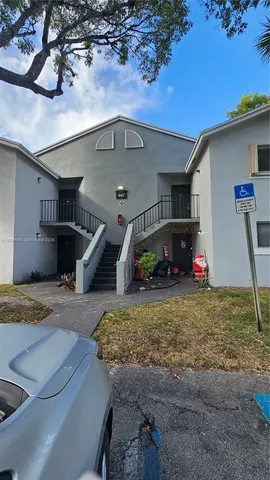 $1,900 | 947 Lake Terry Drive, Unit D, West Palm Beach, FL 33411