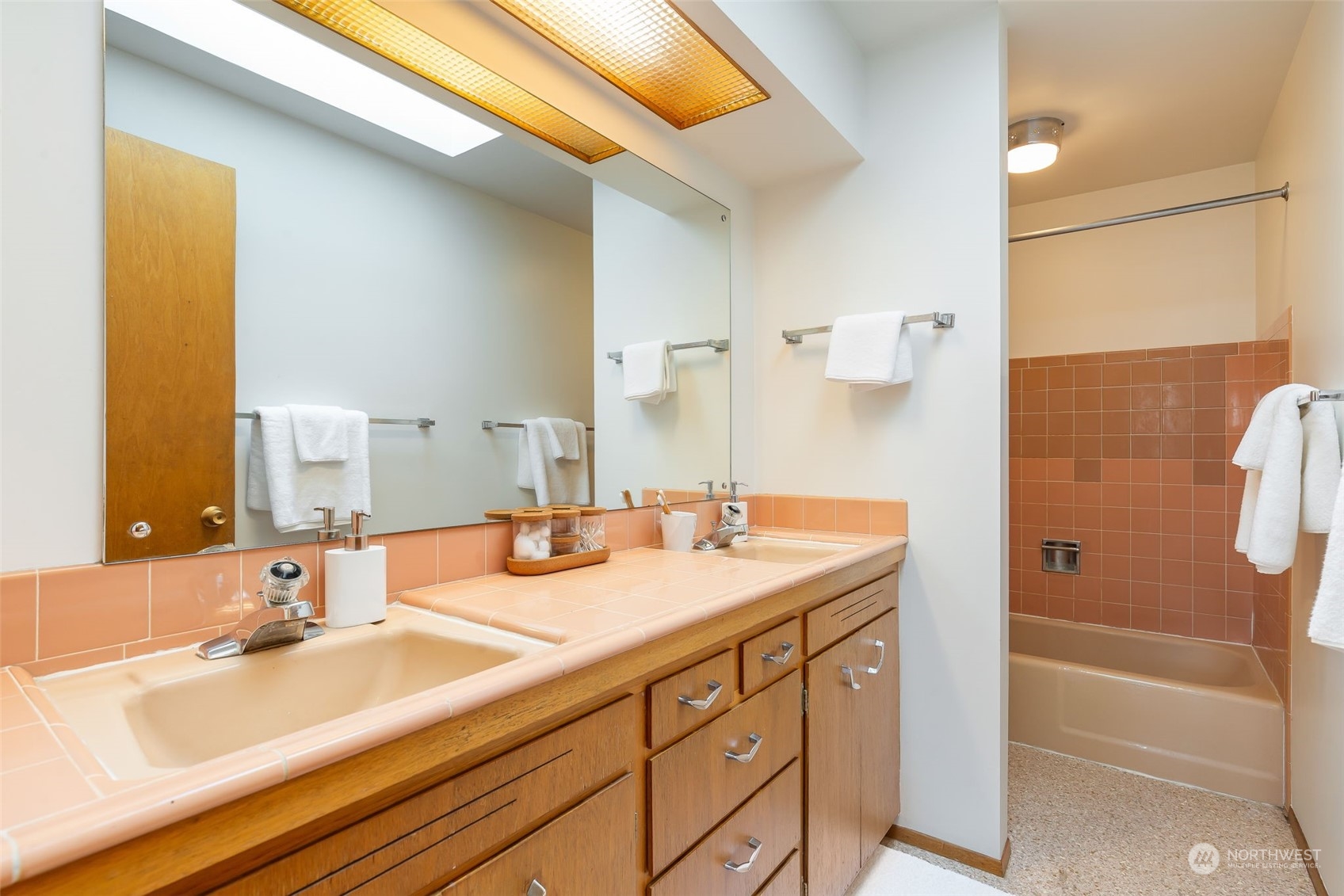 3419 Hunter Boulevard South Seattle, WA 98144 - Photo 14 of 33