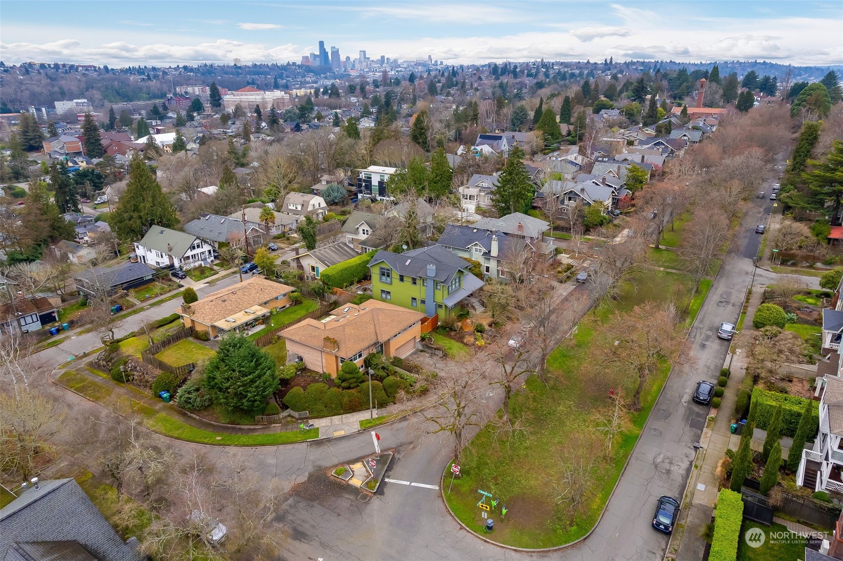 3419 Hunter Boulevard South Seattle, WA 98144 - Photo 31 of 33