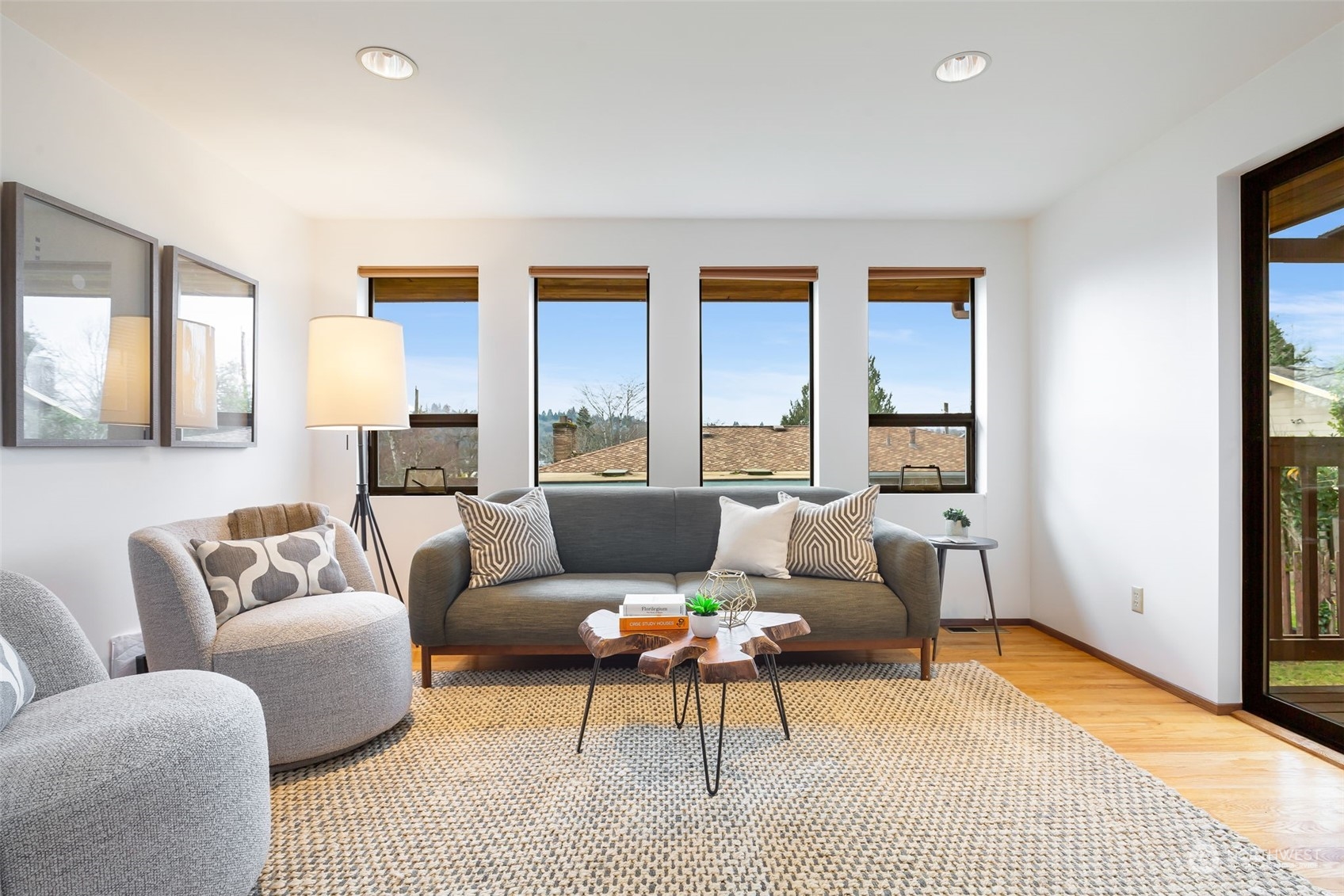 3419 Hunter Boulevard South Seattle, WA 98144 - Photo 7 of 33