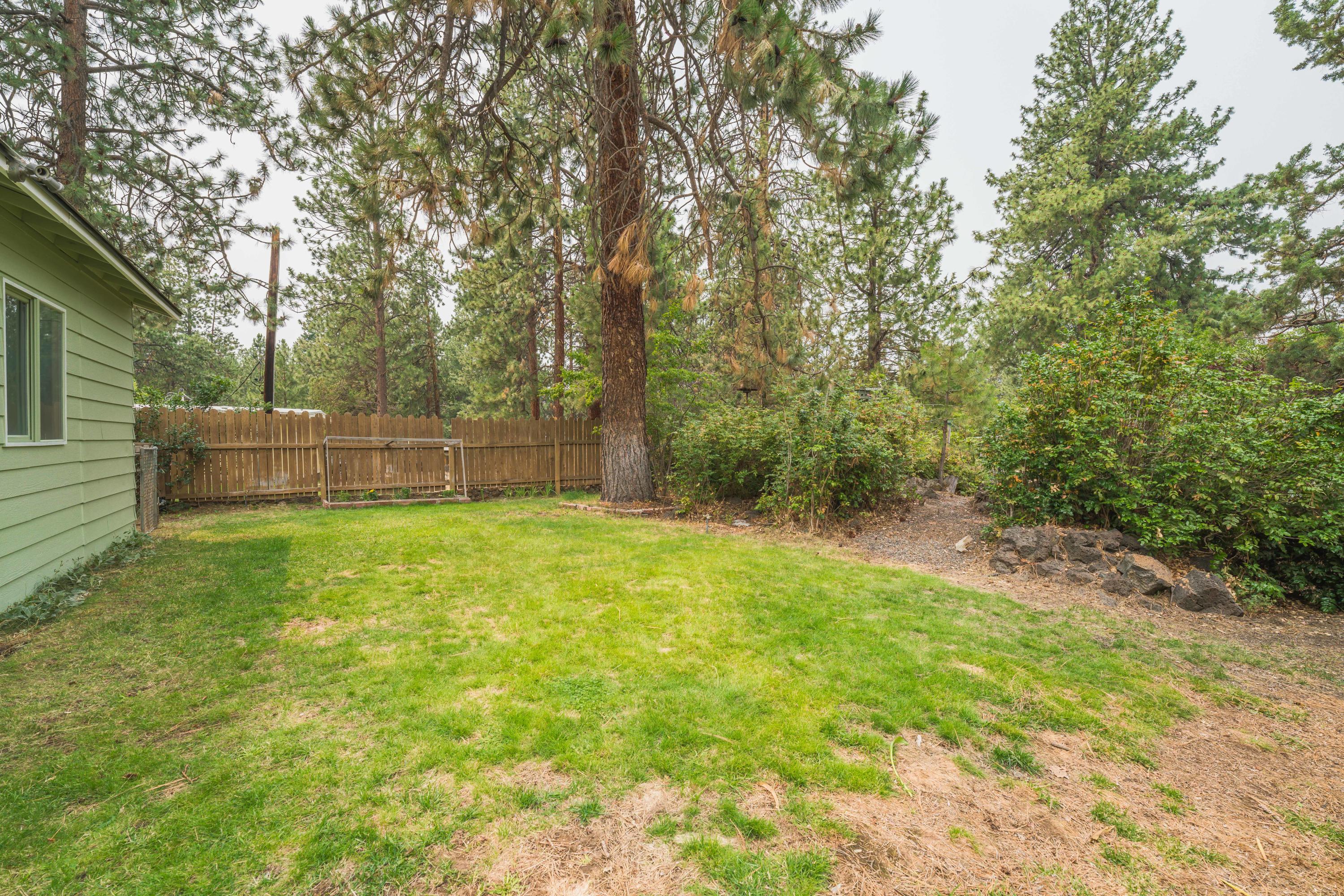 60973 Ridge Drive Bend, OR 97702 - Photo 31 of 31 Ridge Drive-32