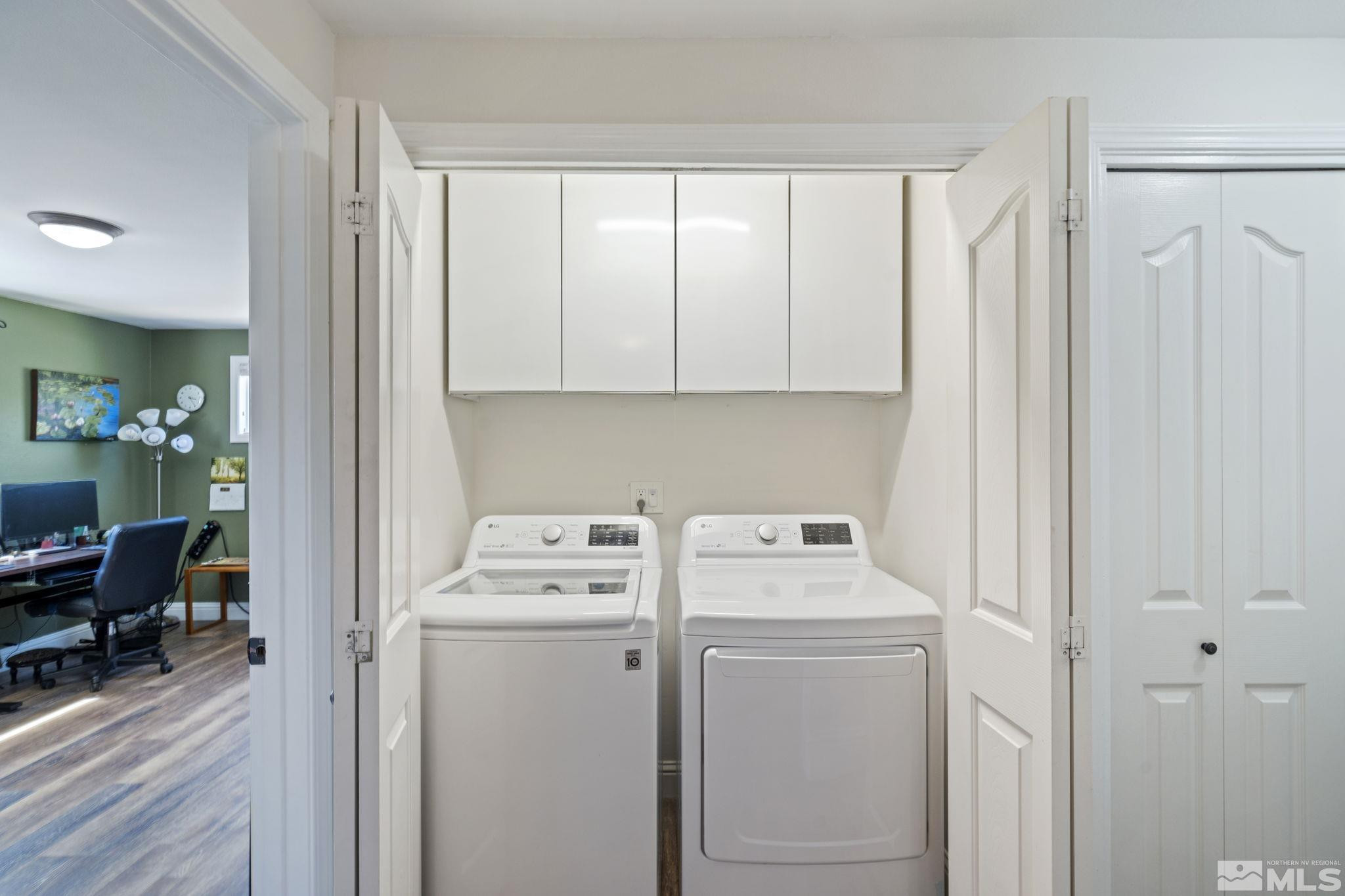 1000 Sumac Street Reno, NV 89509 - Photo 27 of 40 a view of utility room with washer and dryer