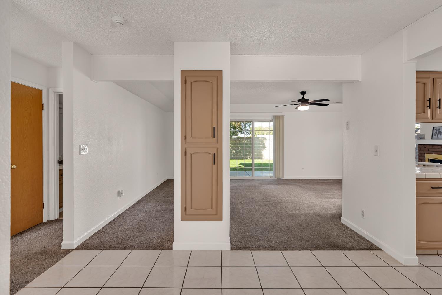 1220 Diamond Way Madera, CA 93637 - Photo 4 of 31 Gallery Image 4