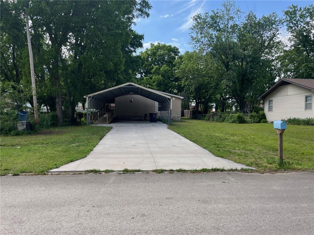 1309 North 9th Street Independence, KS 67301 - Photo 1 of 42