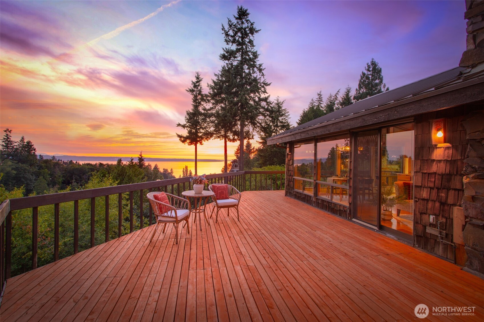 360 Heather Road Everett, WA 98203 - Photo 1 of 40 Gallery Image 1