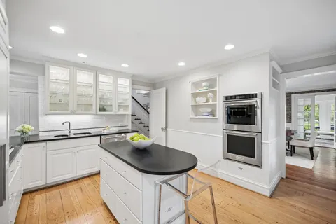 $2,395,000 | 500 Maple Street, Winnetka, IL 60093