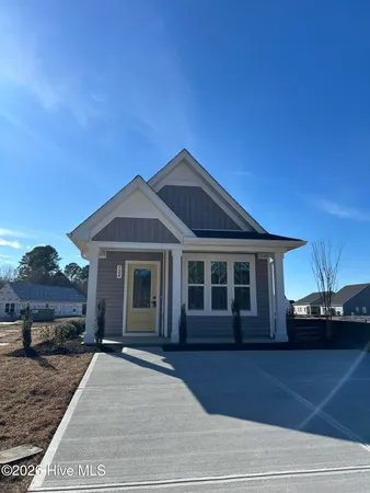 $262,455 | 724 Savinwood Trail Northeast, Bolivia, NC 28422